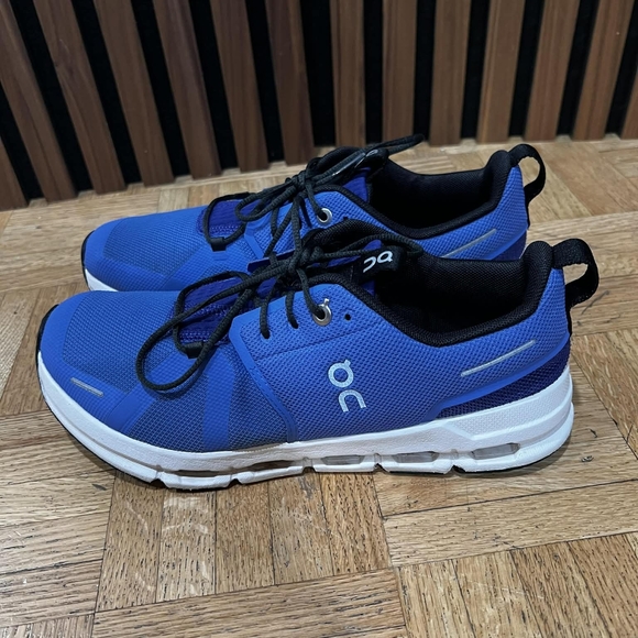 On Running Men's Blue and White Sneakers - Picture 2 of 8